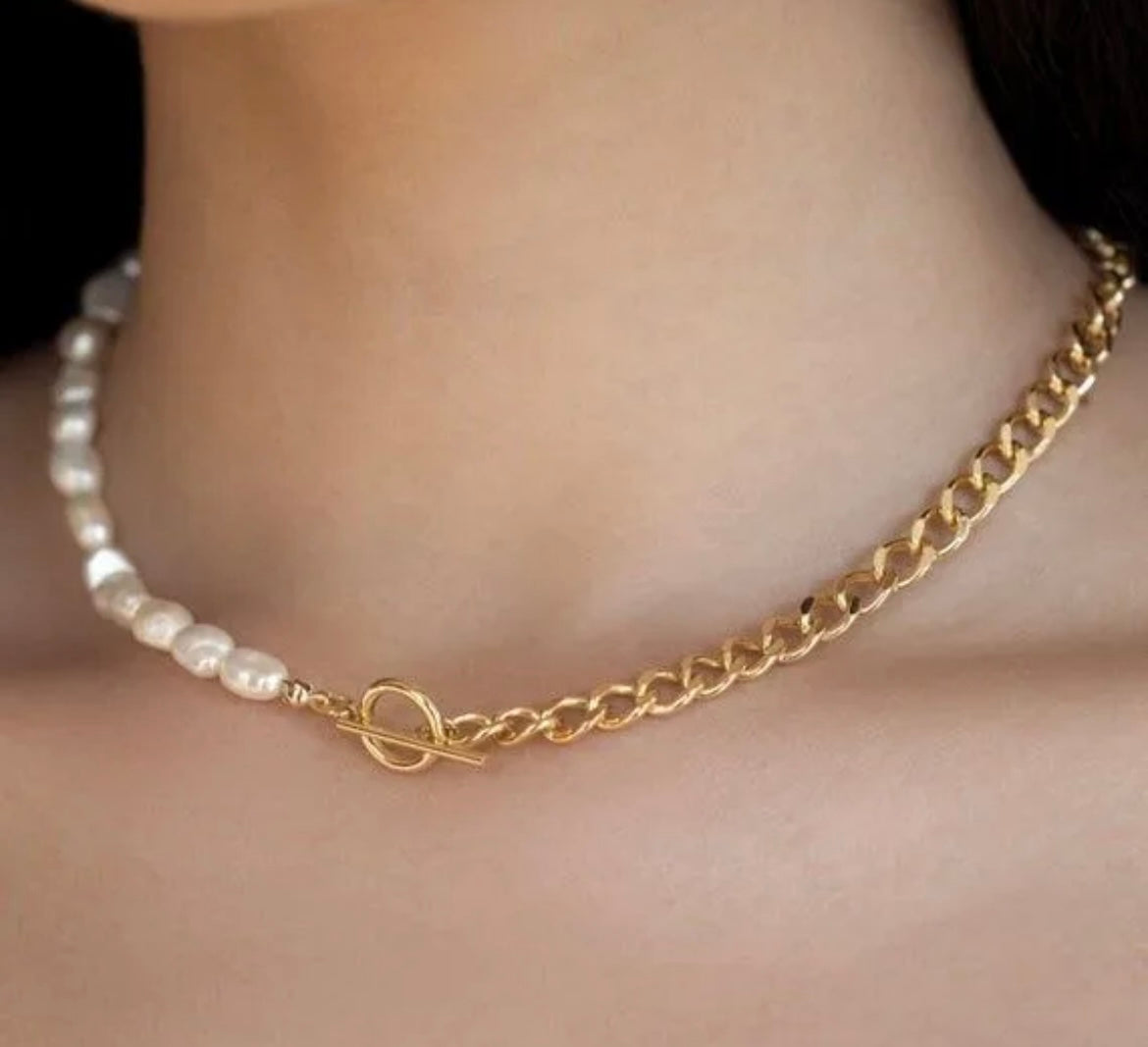 Charlotte T-Bar Freshwater Pearl Necklace