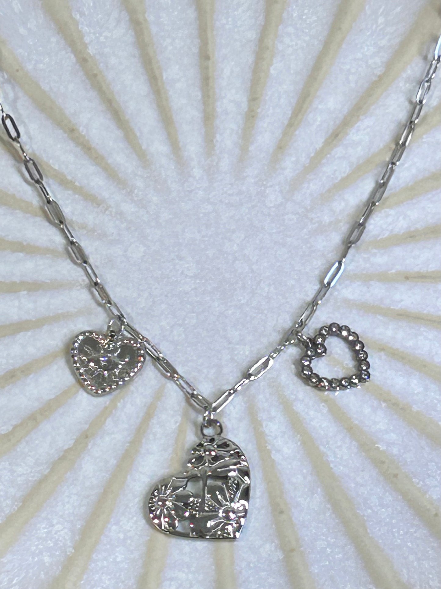 Evisda “Gillian”- Triple Heart Necklace