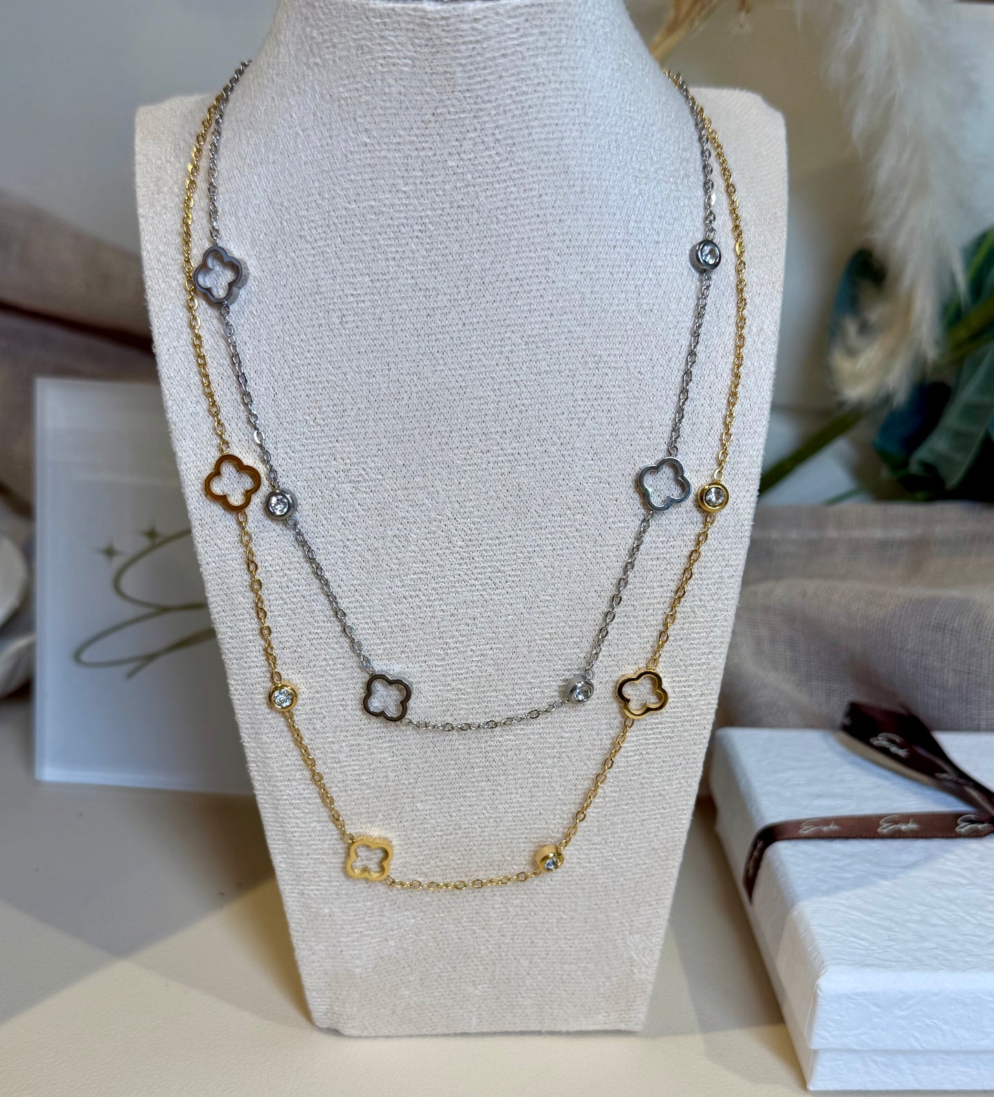 Felicity - Open Clover and Cubic Zirconia Necklace -Stainless Steel