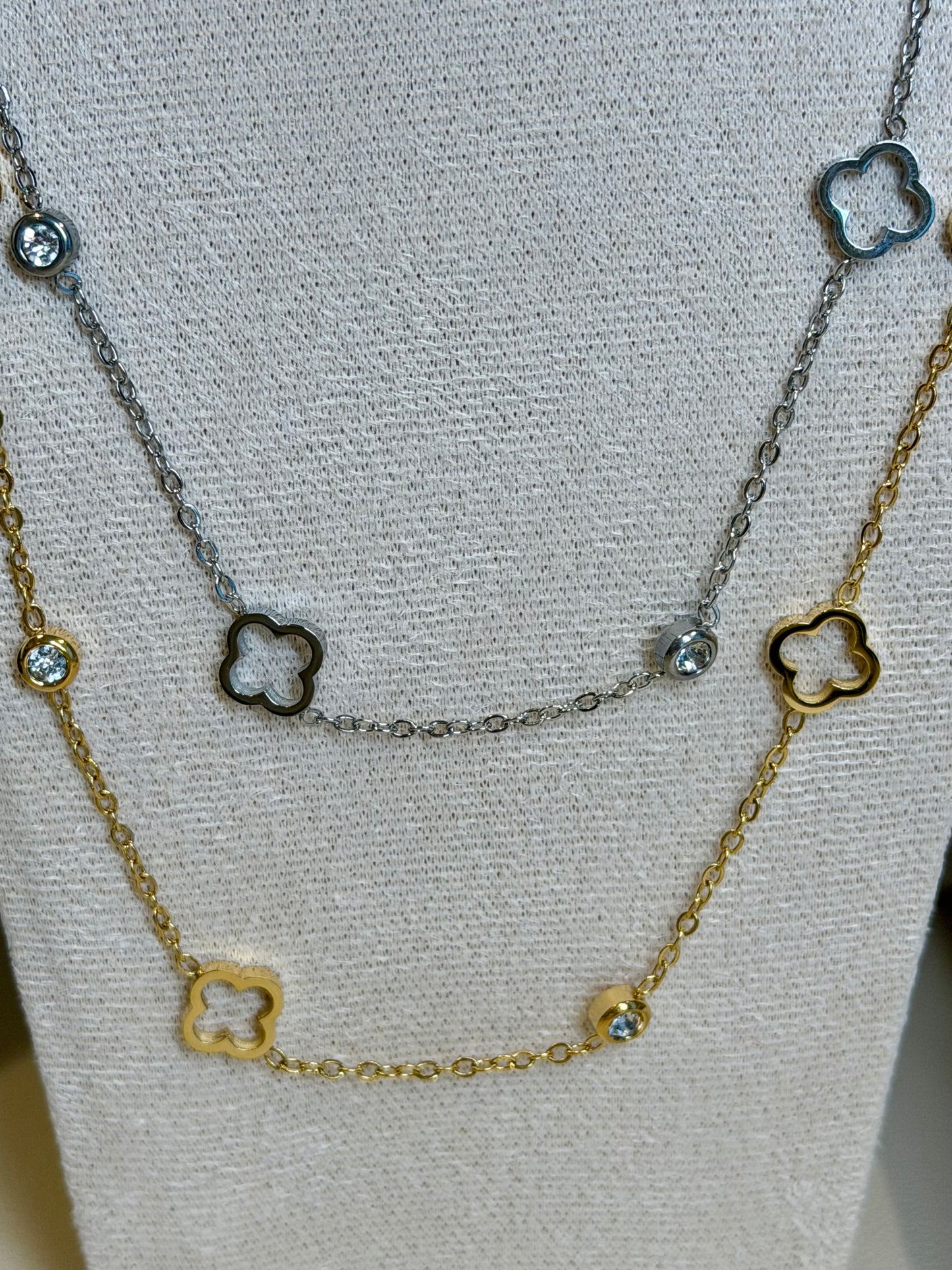 Felicity - Open Clover and Cubic Zirconia Necklace -Stainless Steel