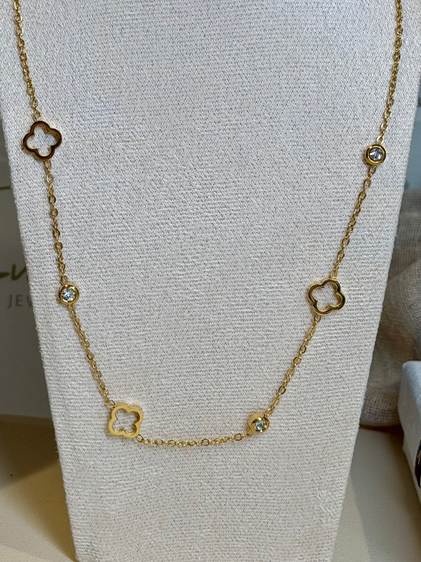 Felicity - Open Clover and Cubic Zirconia Necklace -Stainless Steel