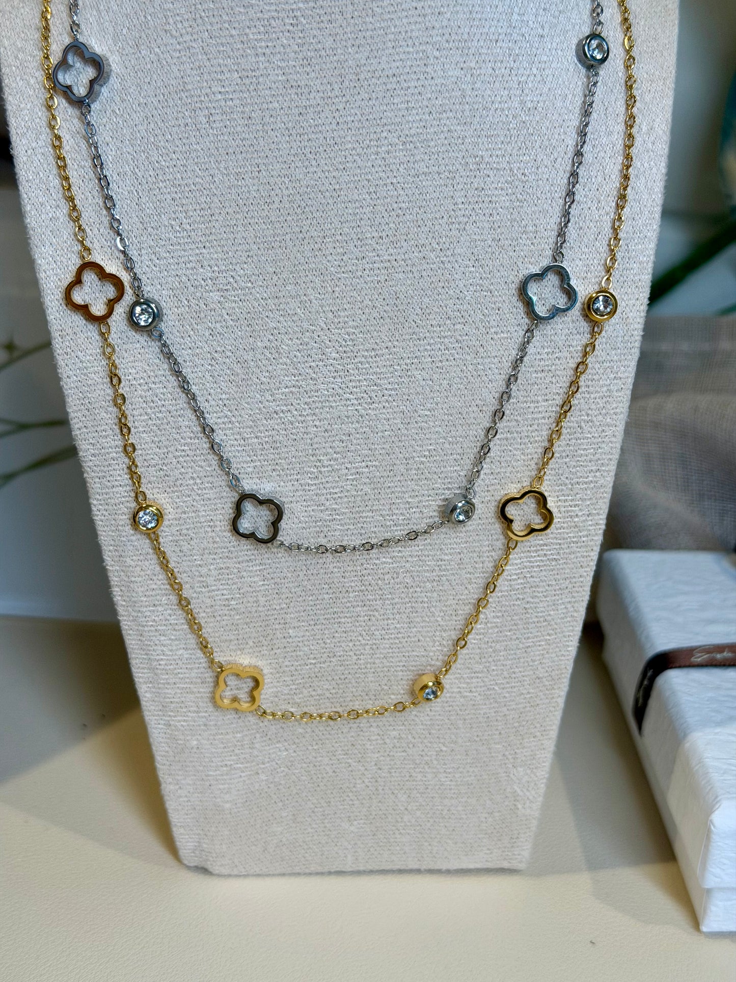 Felicity - Open Clover and Cubic Zirconia Necklace -Stainless Steel